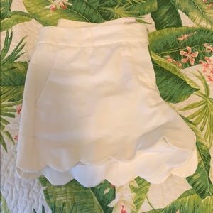 NWT Beautiful White J.Crew scalloped hem shorts